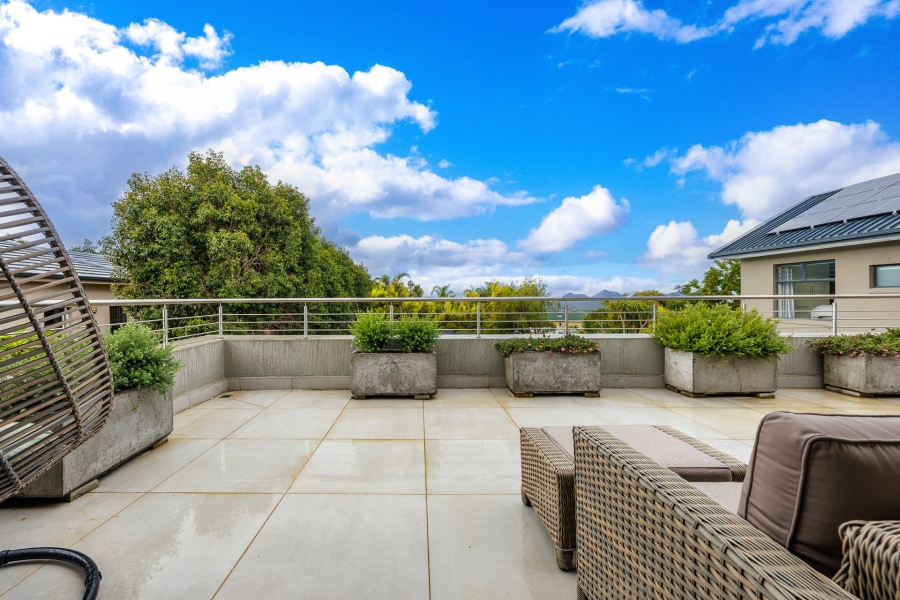 5 Bedroom Property for Sale in Aurora Western Cape